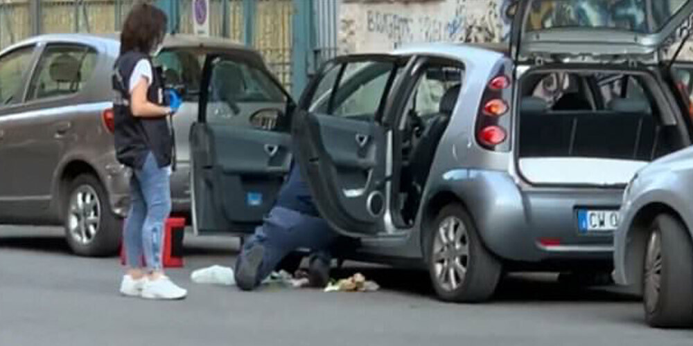 Dažas stundas pirms EČ futbola mača Romas policija neitralizējusi politiķa automobilī ievietotu spridzekli