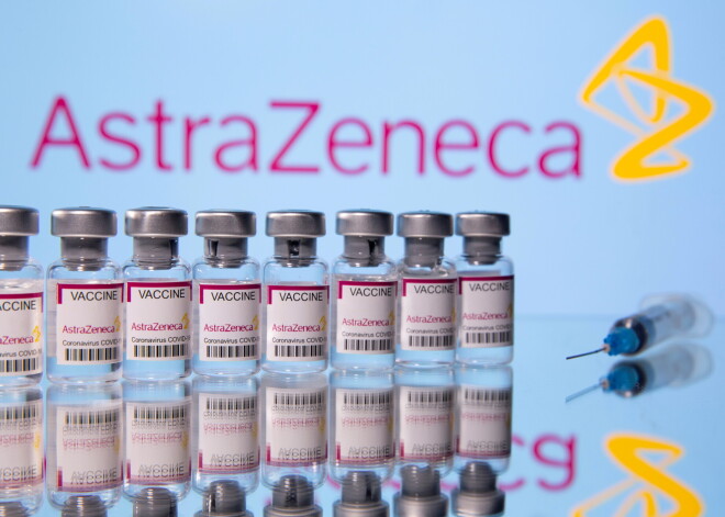 Tiesa liek "AstraZeneca" līdz rudenim piegādāt ES 50 miljonus Covid-19 vakcīnas devu