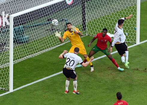 Vācijas izlase piespiež portugāļus daudz aizsargāties un izcīna pirmo uzvaru Eiropas čempionātā