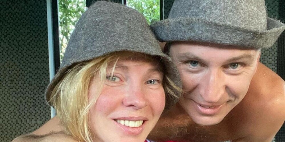 Алексе́й Константи́нович Ягу́дин (род. 18 марта 1980, Ленинград) — российский фигурист, заслуженный мастер спорта России. Олимпийский чемпион 2002 года, четырёхкратный чемпион мира (1998, 1999, 2000 и 2002 годы), трёхкратный чемпион Европы (1998, 1999, 2002 годы), двукратный победитель финалов Гран-при по фигурному катанию, двукратный чемпион мира среди профессионалов и чемпион мира среди юниоров. Введен в зал славы фигурного катания в США в Колорадо-Спрингс.