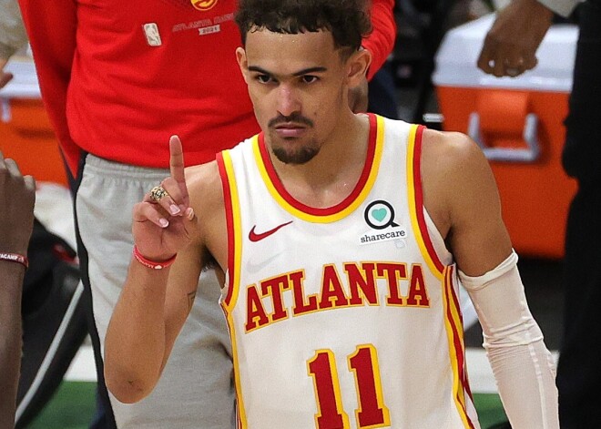 VIDEO: Treja Janga spožais sniegums ļauj "Hawks" ar uzvaru iesākt Austrumu konferences finālsēriju