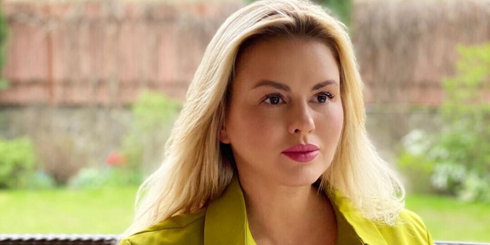 "Не поддаться страху остаться одной": 41-летняя Анна Семенович рассказала, почему до сих пор без мужа
