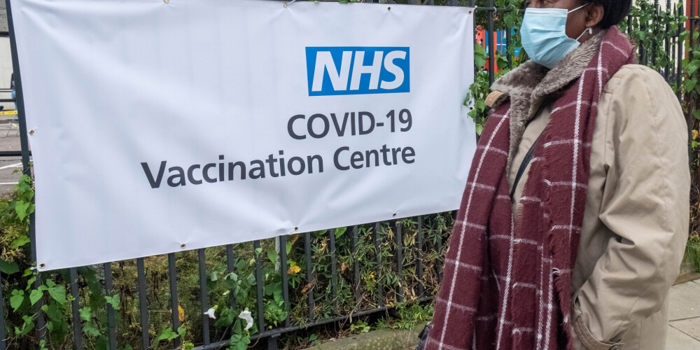 Speciālisti skaidro: kādēļ Anglijā šobrīd no Covid-19 "Delta" varianta arvien vairāk mirst tieši vakcinētie?