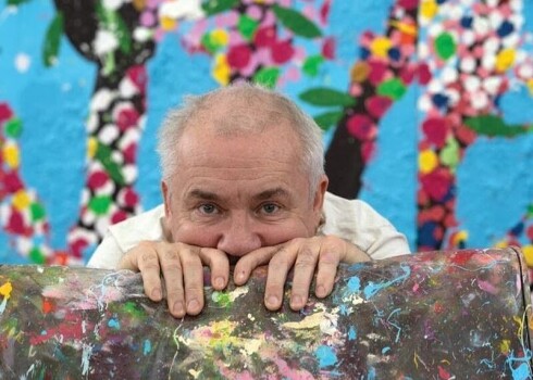 За последние три года Дэмьен Херст написал 107 картин с цветущей вишней. Похоже на одержимость?