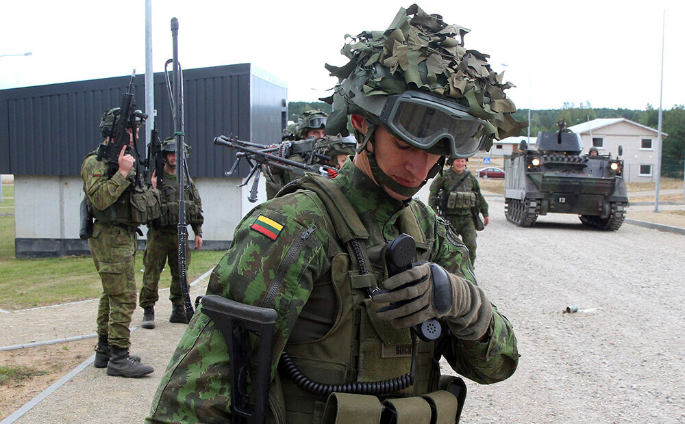 Vairāki Lietuvas karavīri tiks tiesāti par ASV karavīriem paredzētas pārtikas zādzību