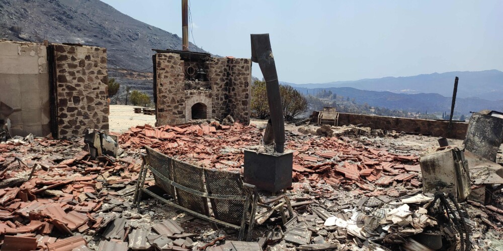 Kiprā meža ugunsgrēkā gājuši bojā četri cilvēki