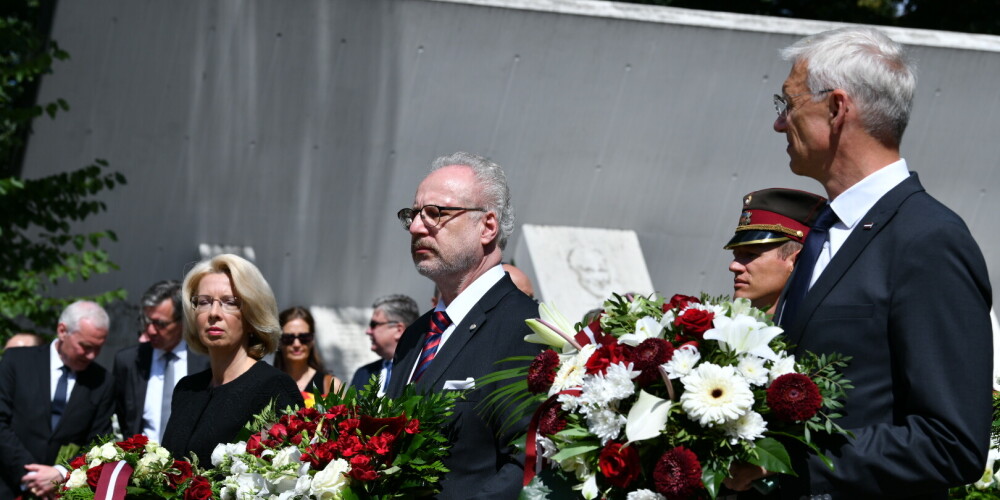Pieminot 70 000 mirušo: Rīgā godina ebreju tautas genocīda upuru piemiņu