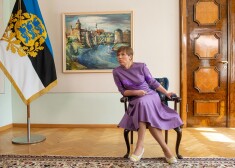 Igaunijas prezidente Kersti Kaljulaida šokē ar savu "baiso" izskatu. VIDEO