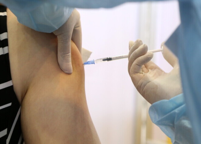 Планируется розыгрыш денежных призов от 100 до 100 тыс. евро среди тех, кто привился от Covid-19