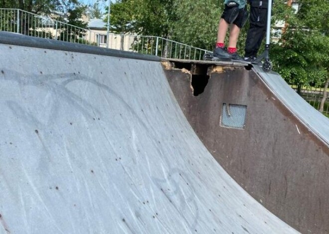 Policija aicina neizmantot Daugavgrīvas stadiona skeitparka rampu