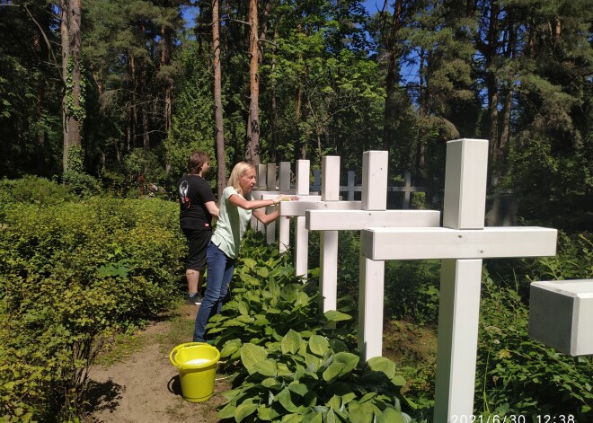 Aprit 80 gadi kopš "Baltajos krustos" guldīti čekas nošautie Latvijas iedzīvotāji