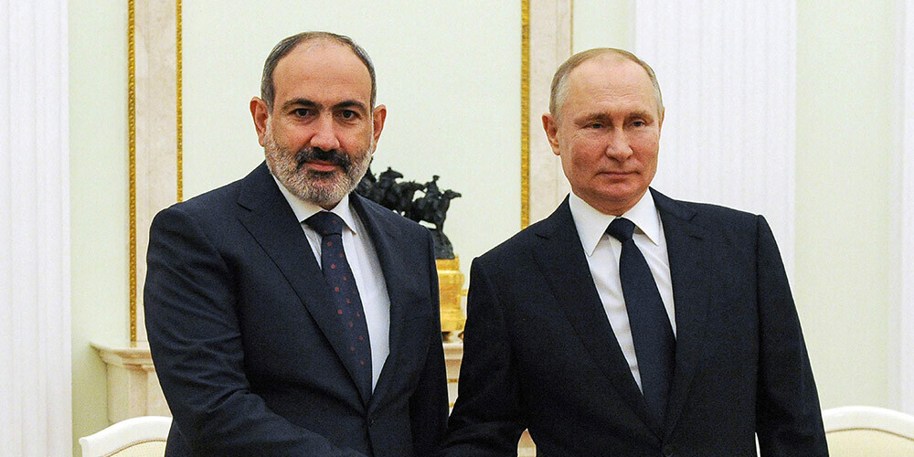 Pašinjans lūdz Putinam pastiprināt militāro atbalstu, jo situācija ap Kalnu Karabahu ir nestabila