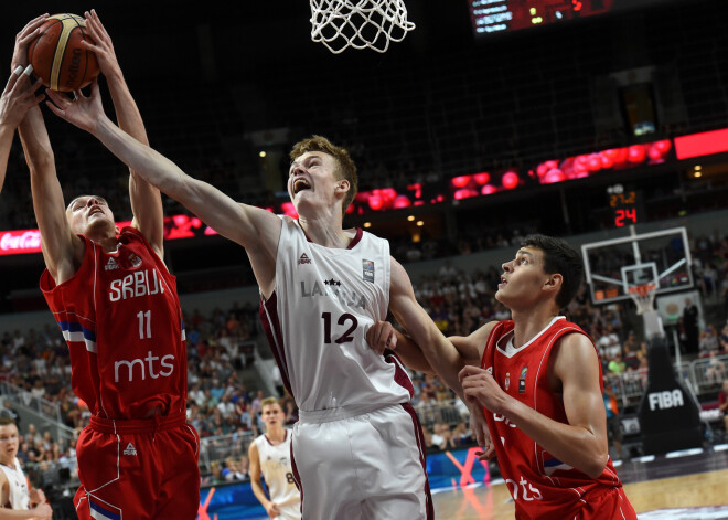 Basketbolists Šteinbergs pievienojies Spānijas klubam "Baxi"