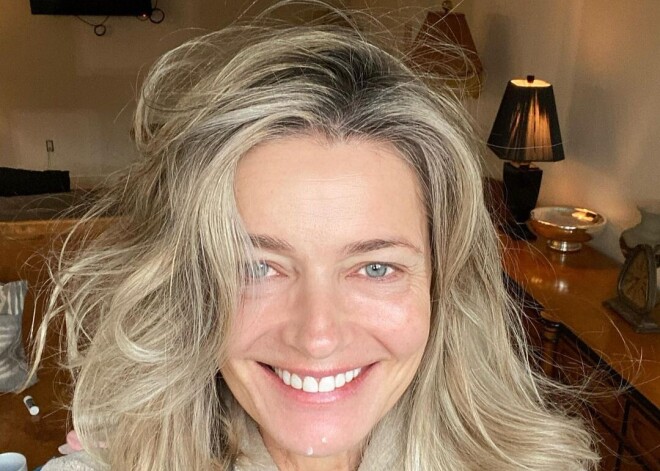 Нескрывающая возраста 56-летняя модель показала свое тело в откровенной съемке