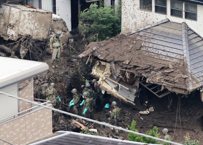 Япония эвакуирует 120 тысяч человек из-за ливня