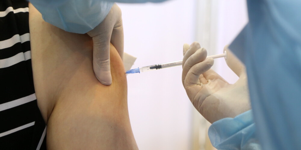 Vakcināciju pret Covid-19 pabeiguši vairāk nekā 600 000 iedzīvotāju