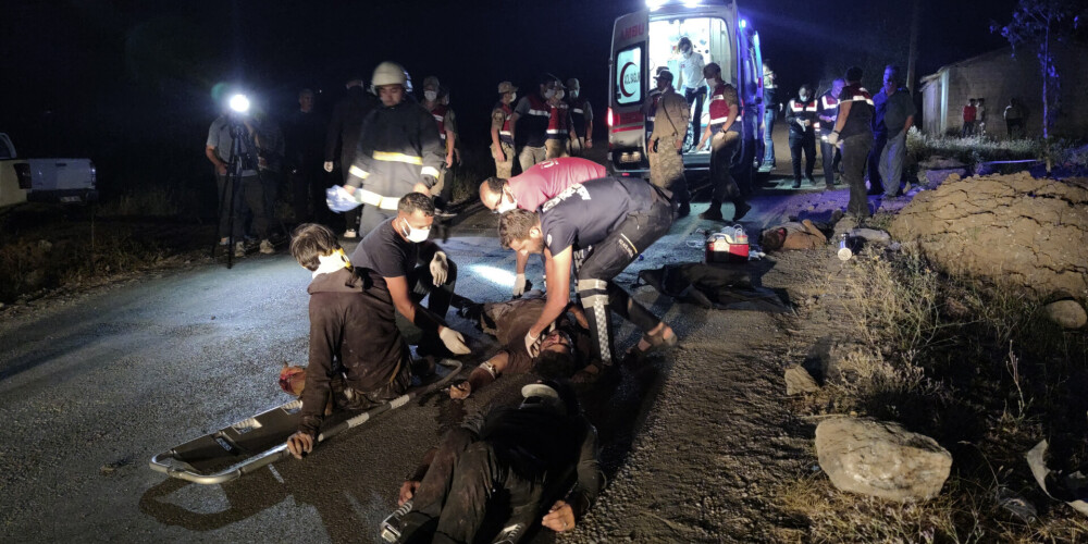 Turcijā avarējot autobusam ar nelegālajiem migrantiem, 12 bojāgājušie