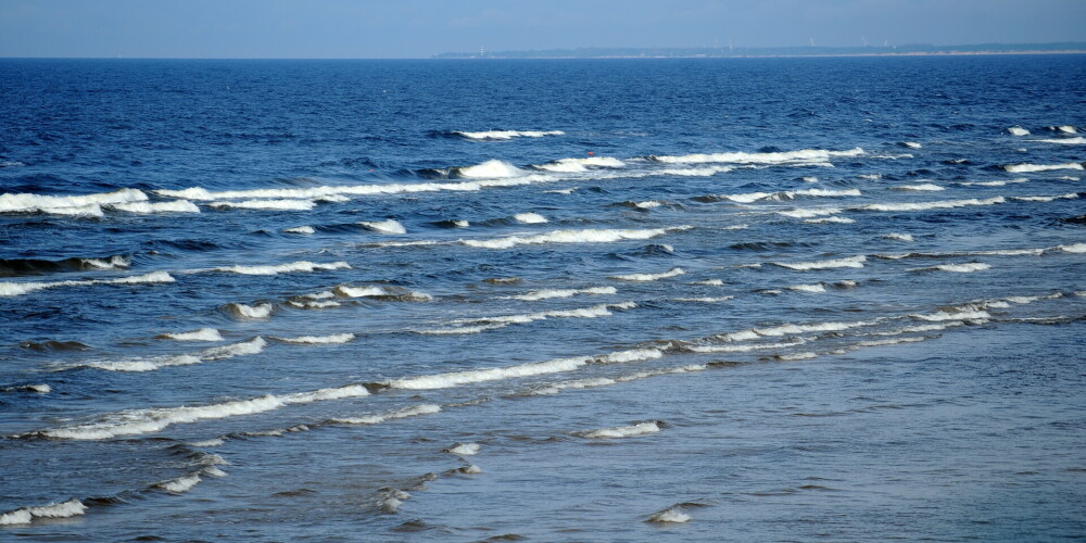 Вода в море на северном побережье Видземе прогрелась до +25 градусов