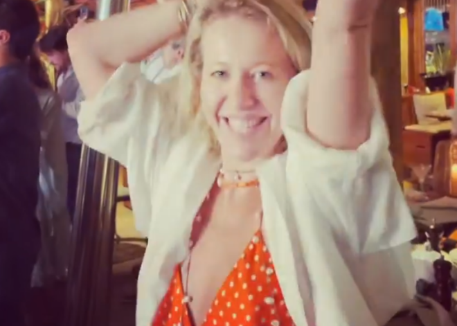 Ксения Собчак без белья устроила зажигательные танцы