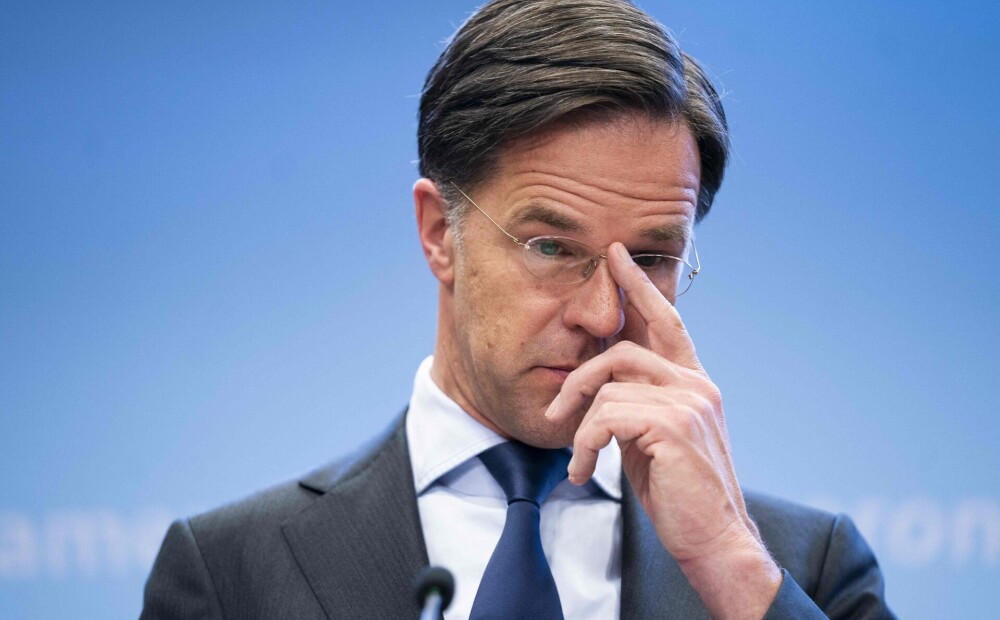 Nīderlandes premjers atvainojas par pāragro ierobežojumu atcelšanu