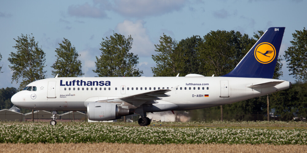 "Lufthansa" atsakās no uzrunas "Cienījamās dāmas un kungi"
