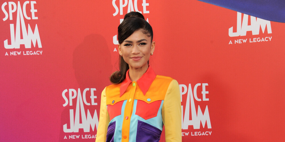 Зендея Мари Штёрмер Коулман (англ. Zendaya Maree Stoermer Coleman; также встречается написание Зендая; род. 1 сентября 1996, Окленд, Калифорния, США) — американская актриса, певица, танцовщица и модель. Наиболее известна по роли Мишель «Эм-Джей» Джонс в фильмах «Человек-паук: Возвращение домой» и «Человек-паук: Вдали от дома».