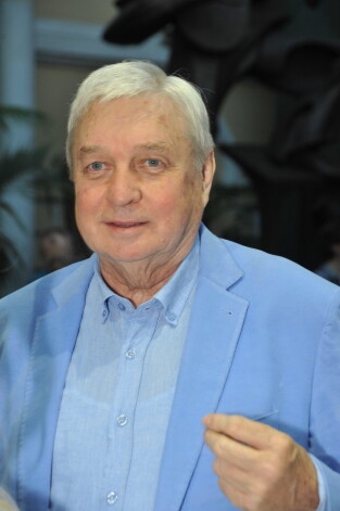 Aleksandrs Stefanovičs (1944-2021).