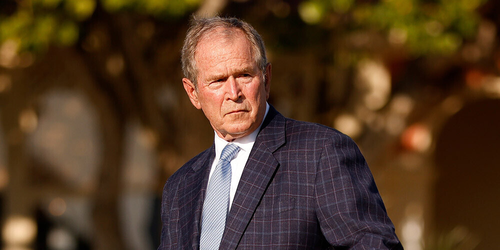 Bušs kritizē karaspēka izvešanu no Afganistānas un norāda, ka civilisti tiek pamesti talibiem "noslaktēšanai"