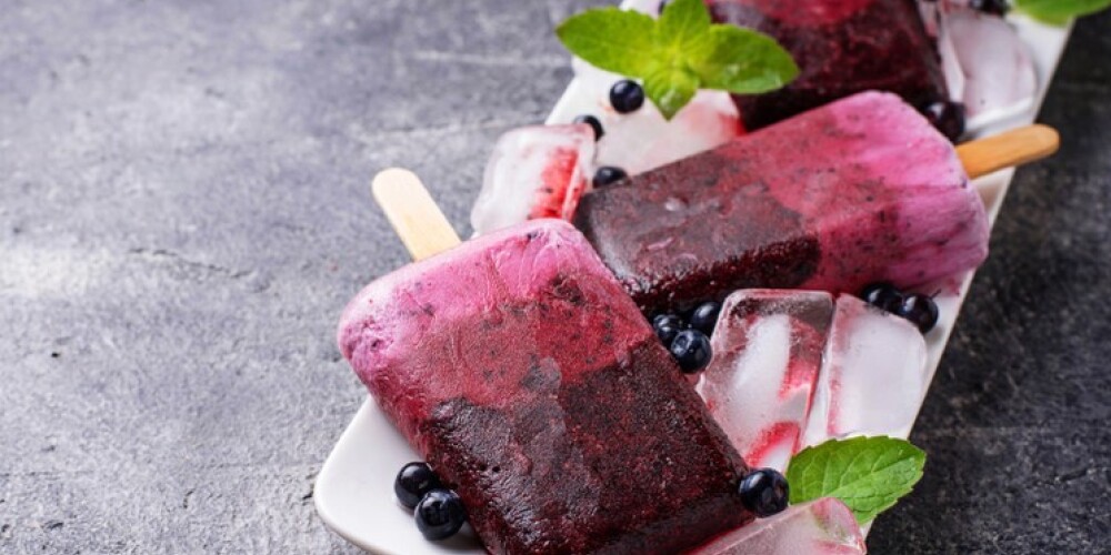 Утоляет жажду и не вредит фигуре: рецепт мороженого от диетолога Риз Уизерспун и Оливии Уайлд