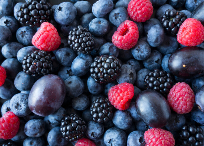 Названа самая полезная летняя ягода: защитит от болезней и замедлит старение