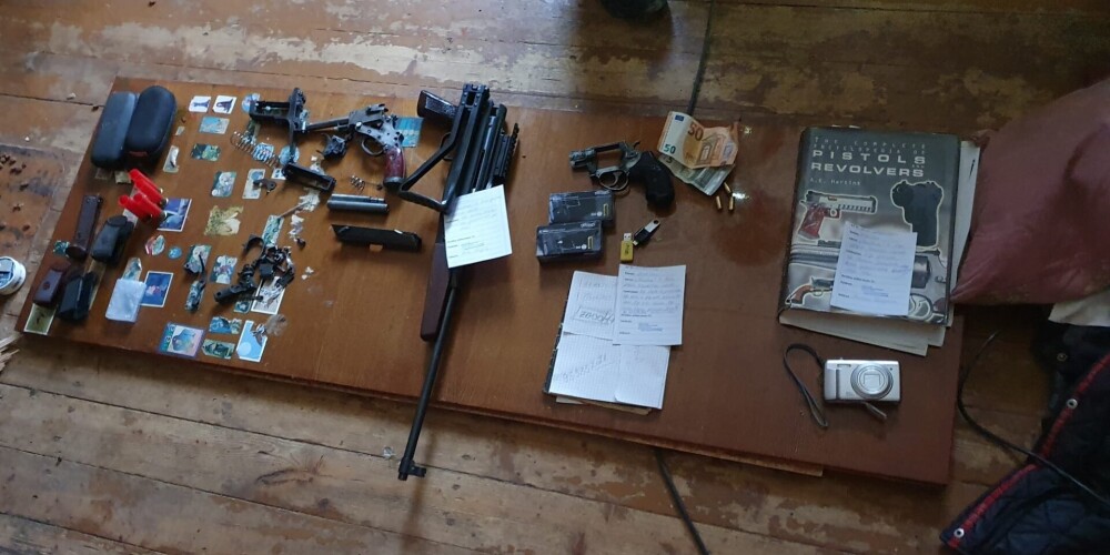 Vidzemē policija konfiscē nereģistrētus ieročus un munīciju