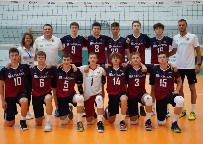 Latvijas U-17 volejbola izlase EČ pēdējā grupas spēlē pieveic Slovēniju