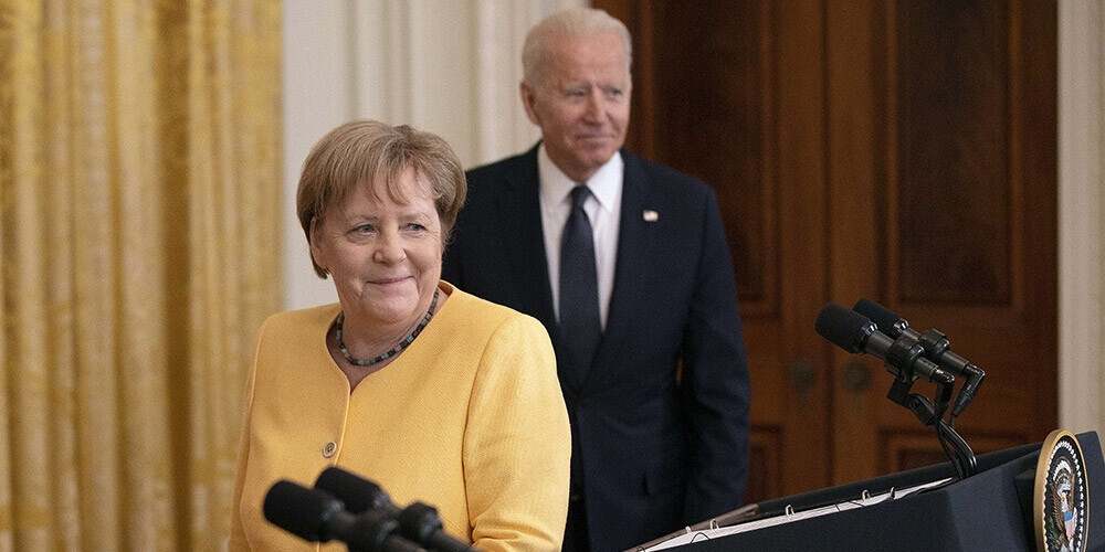 Merkele un Baidens apliecina uzticību transatlantiskajai partnerībai un norāda uz dažām viedokļu atšķirībām