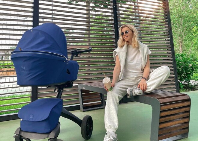 Юлианна Караулова похвасталась плоским животом через полтора месяца после родов