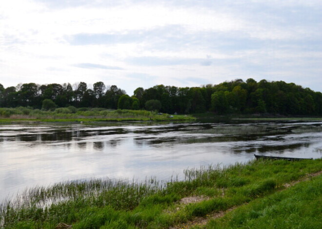 Температура воды в Лиелупе достигла нового рекорда Латвии
