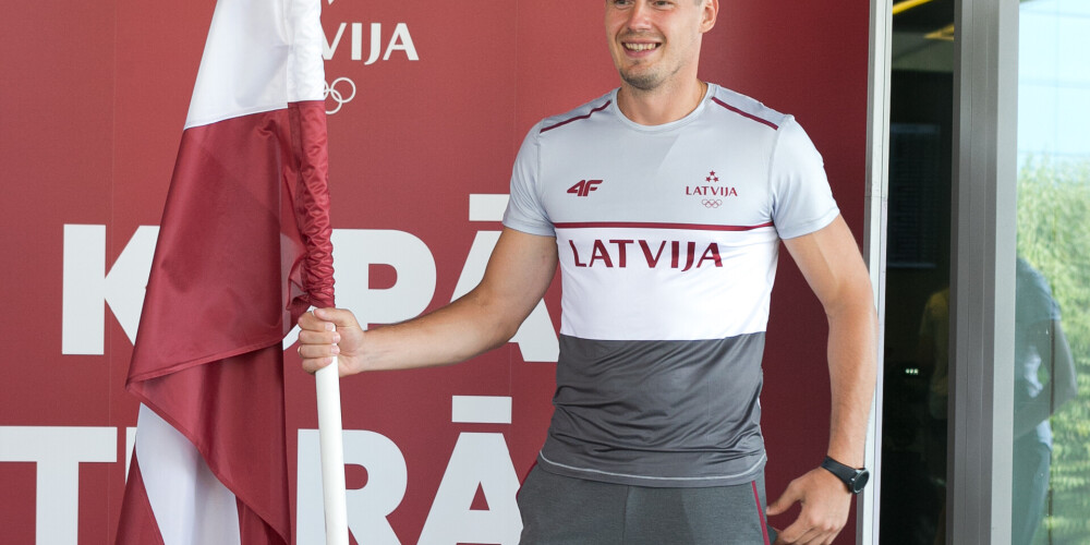 Olimpiskā kustība aizsāk jaunu tradīciju: Latvijai atklāšanas ceremonijā būs vēl viens karognesējs