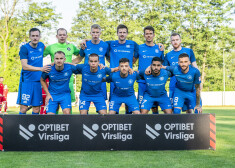 RFS futbolisti pirms Virslīgas spēles.