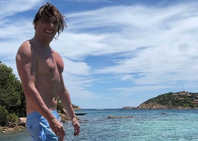 Максим Галкин в слишком узких плавках ошеломил народ