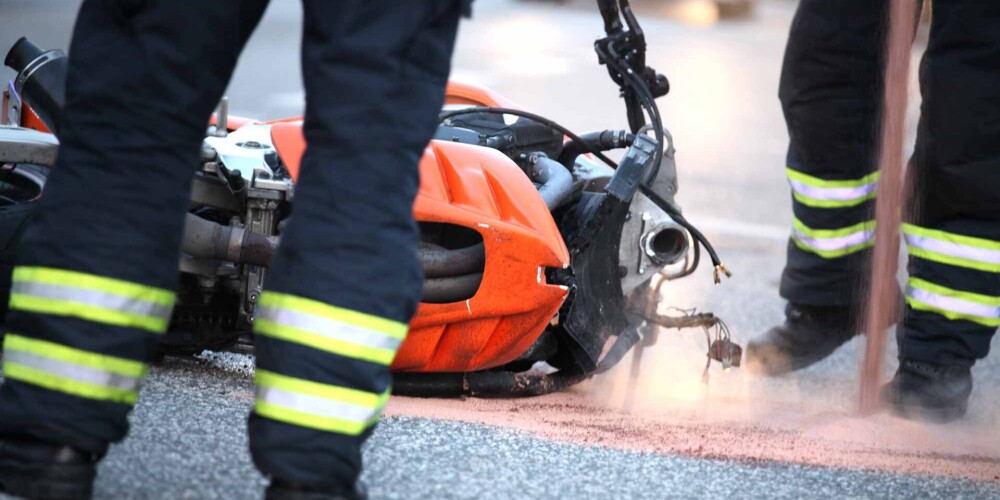 В Латгале в результате столкновения с косулей погиб водитель мотоцикла