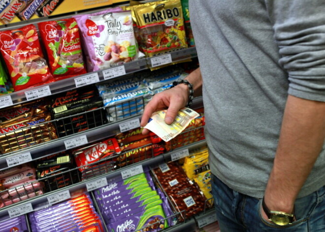 За ругательства и употребление алкоголя на заправочной станции мужчина оштрафован на 350 евро