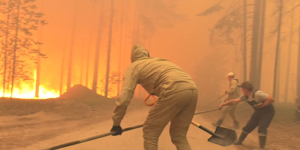 Krievijas varasiestādes mežu ugunsgrēku dēļ izsludina ārkārtējo stāvokli Karēlijā