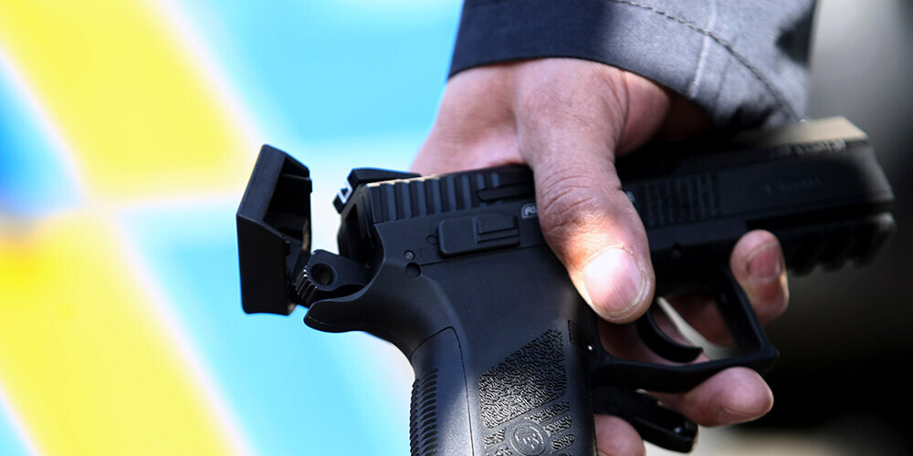 Čehija konstitucionāli garantē pilsoņu tiesības lietot ieročus pašaizsardzībai