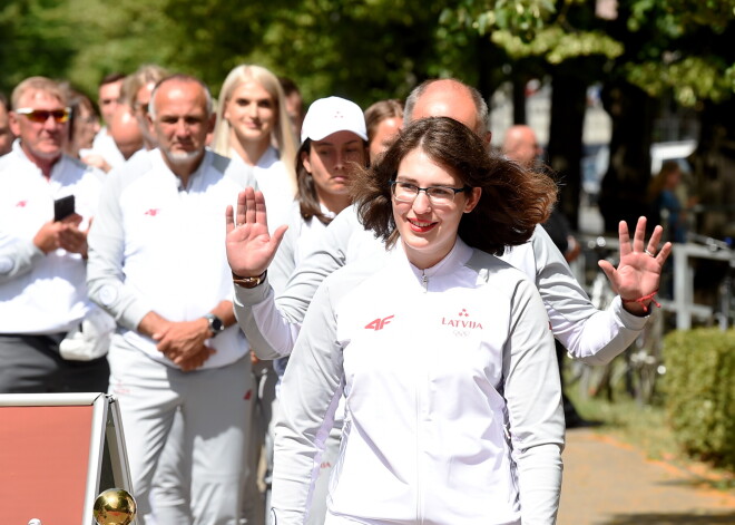 Šāvēja Rašmane pieradusi pie Tokijas svelmainajiem laikapstākļiem