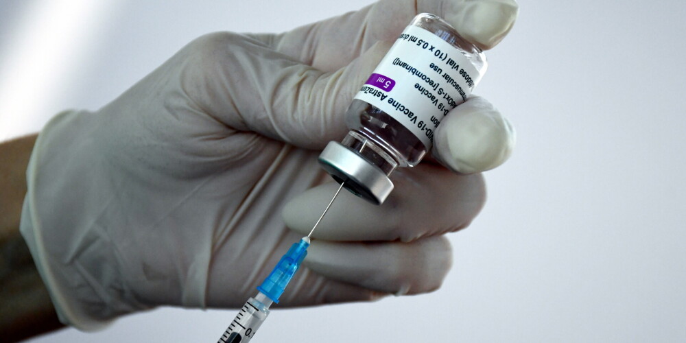 Alūksnē izplatītas skrejlapas ar dezinformāciju par vakcinēšanos pret Covid-19