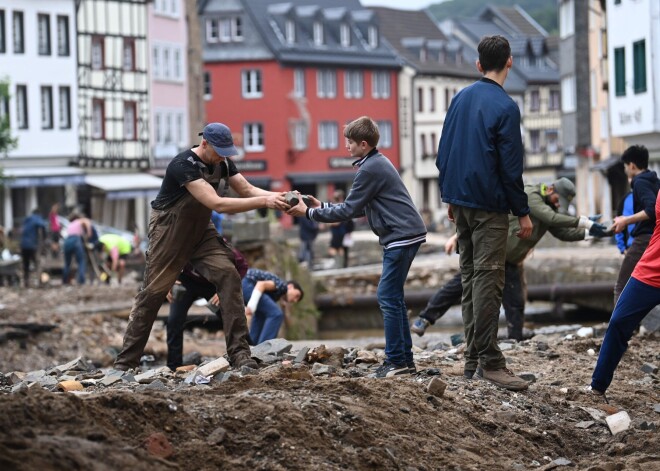 Vācija atgūstas pēc plūdu šausmām