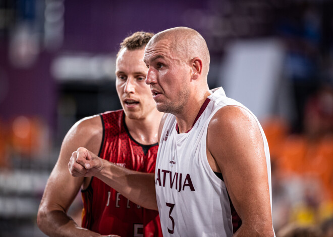 Latvijas 3x3 basketbola izlase olimpiskajās spēlēs cīnās ar Beļģiju.