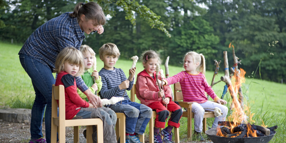 Māte Vācijā pietiesā kompensāciju par pārāk tālu bērnudārzu