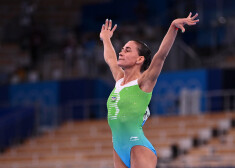 Čusovitina beidz savu olimpisko karjeru 46 gadu vecumā ar 11.vietu atbalsta lēcienā
