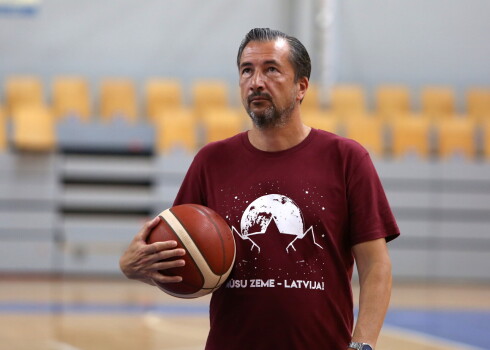 Latvijas vīriešu basketbola valstsvienības galvenais treneris Luka Banki.