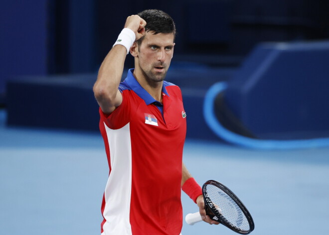 Džokovičs un Osaka iekļūst olimpiskā tenisa turnīra trešajā kārtā